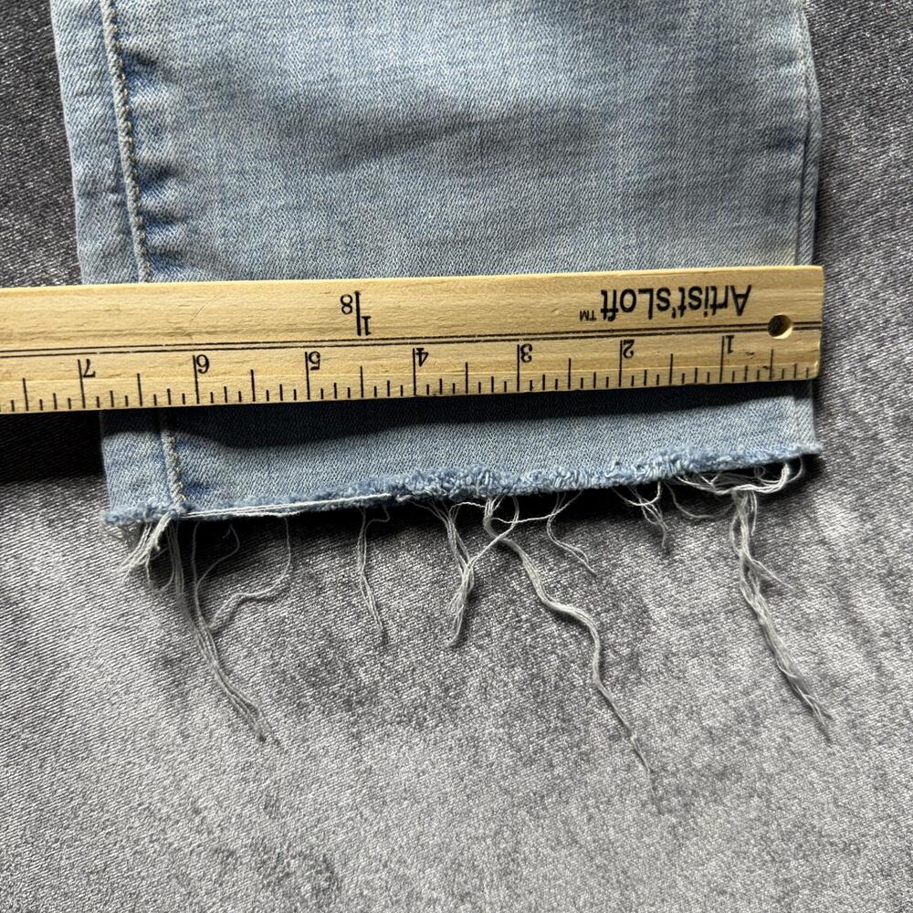 Levis Classic Straight Jeans Womens 4 Blue Mid Rise Distressed Fringe Hem Denim - Picture 4 of 11